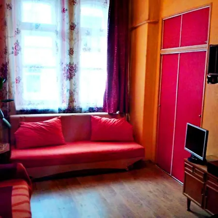 Daire For A Transit Lodging For The Night *